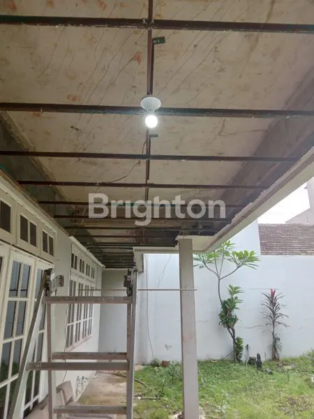 image RUMAH MEGAH DI PUSAT BISNIS CINERE (5)