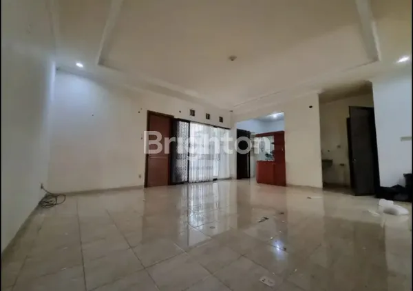 image RUMAH SECOND TERAWAT MANYAR DEKAT WISMA MUKTI, KERTAJAYA INDAH (4)