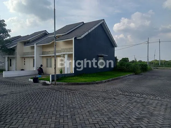 image RUMAH MURAH DAN HOOK DI SOUTHLAKE RESIDENCE SIDOARJO SELANGKAH OERR DAN T3 JUANDA (2)