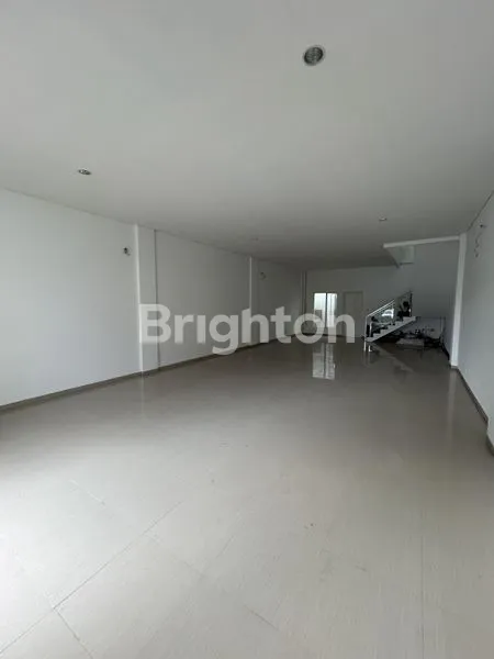 image RUKO BESAR TENGAH KOTA SIAP PAKAI!! KONDISI TERAWAT!! SELANGKAH KE PARAGON MALL (3)