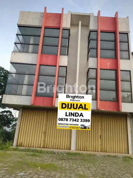 RUKO GANDENG 3 LANTAI