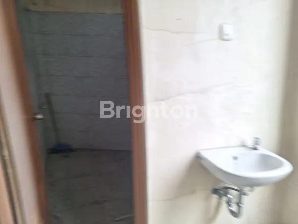 image RUKO GANDENG 3 LANTAI (7)