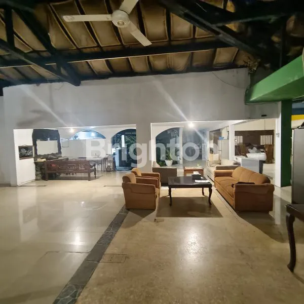image RUMAH BISA KOMERSIL  DI PEJOMPONGAN, JAKARTA PUSAT (6)
