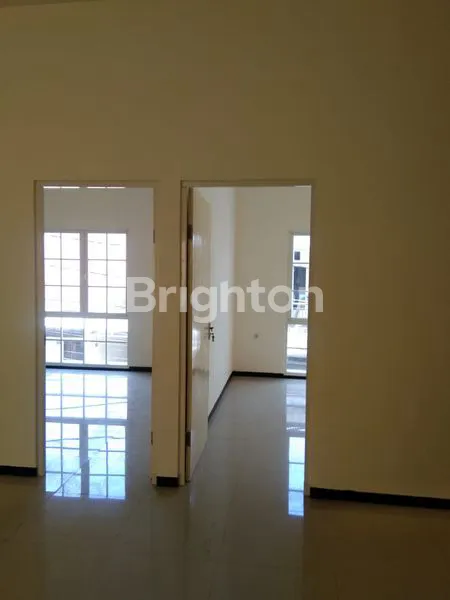 image RUMAH 2 LT MODERN MINIMALIS BARU GRESS DI MULYOSARI BARU SURABAYA DEKAT PAKUWON CITY, RAYA MERR, GALAXY MALL, UNAIR (3)