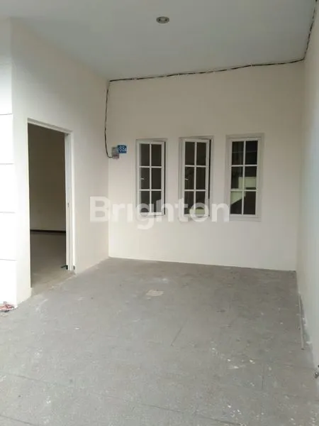 image RUMAH 2 LT MODERN MINIMALIS BARU GRESS DI MULYOSARI BARU SURABAYA DEKAT PAKUWON CITY, RAYA MERR, GALAXY MALL, UNAIR (7)