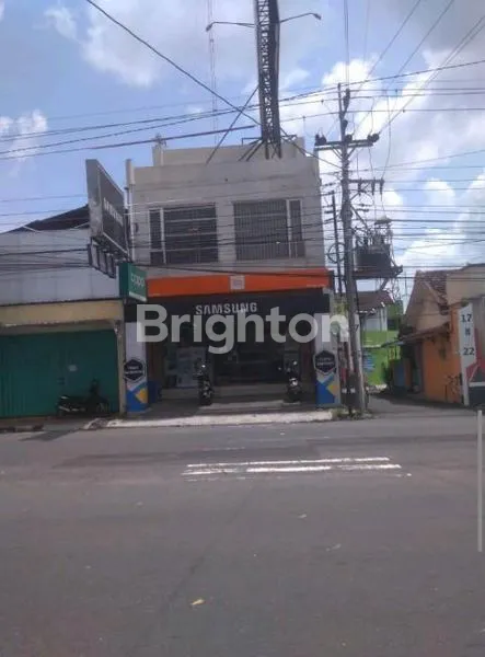 image RUKO 3LT PINGGIR JALAN RAYA DEKAT KAMPUS UGM (8)