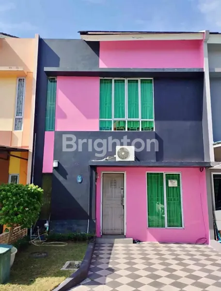 image RUMAH DENGAN VIEW DEPAN KOLAM RENANG DI ANGGREK MAS 2 BATAM CENTRE (1)