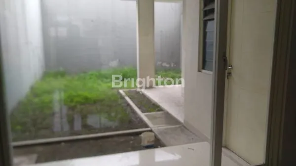 image RUMAH MINIMALIS TERAWAT JEMURSARI SURABAYA SELATAN (7)