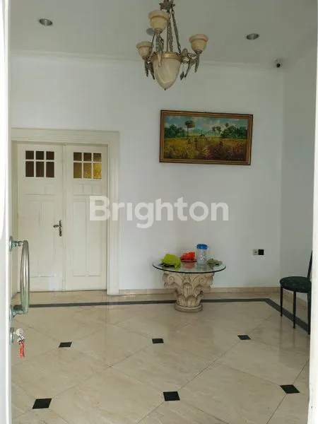 image DISEWAKAN RUMAH PUSAT KOTA STRATEGIS NO RENOV 4 KT   (4)