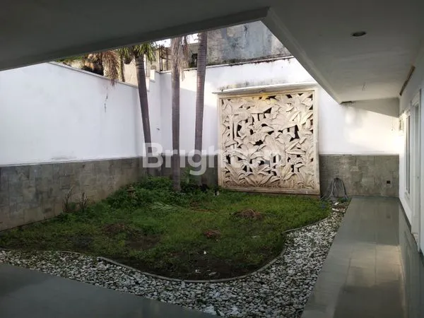 image DISEWAKAN RUMAH PUSAT KOTA STRATEGIS NO RENOV 4 KT   (2)