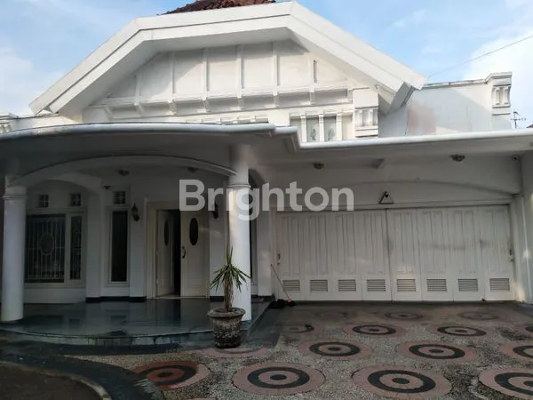 image DISEWAKAN RUMAH PUSAT KOTA STRATEGIS NO RENOV 4 KT   (1)