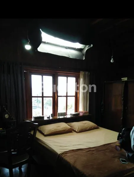 image RUMAH ANTIK, 3 LANTAI DAERAH KOL. MASTURI (8)