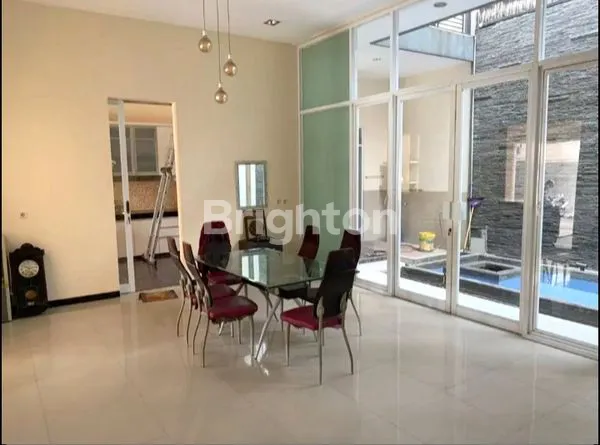 image RUMAH MINIMALIS 2 LANTAI SELANGKAH DARI RAYA MERR (4)