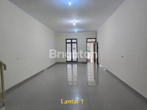 image RUKO 3 1/2 LANTAI TAMAN RATU DI JALAN RAYA (3)