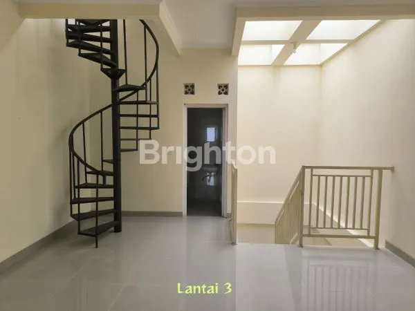 image RUKO 3 1/2 LANTAI TAMAN RATU DI JALAN RAYA (7)