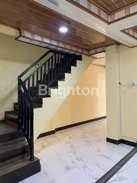 RUMAH DUA LANTAI DEKAT KAMPUNG KALI DI WIDOSARI SEMARANG