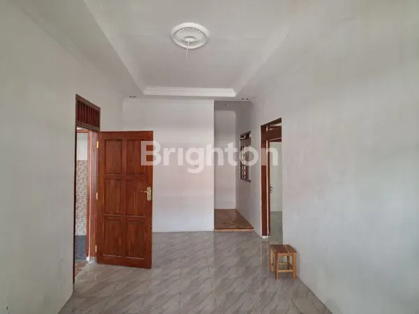 image RUMAH SELESAI RENOV DI BELAKANG SMAN 4 MANAHAN (3)