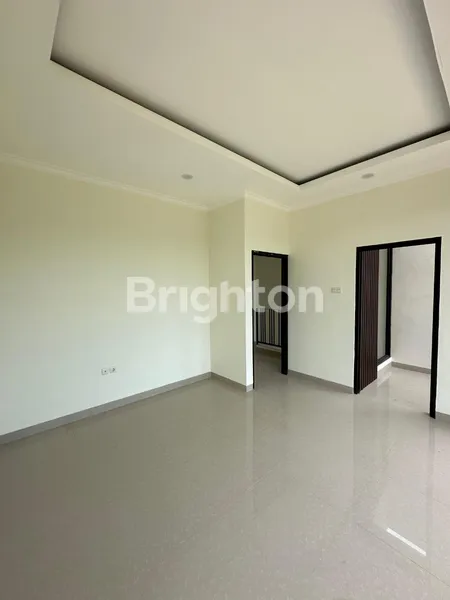 image RUMAH MODERN DE ROLLACE PALACE MEPET TOL JATIWARNA (6)