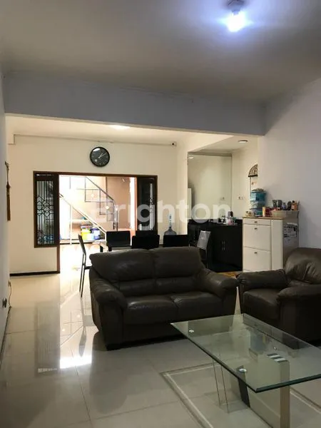 image RUMAH 1.5 LT DI DARMO PERMAI UTARA SURABAYA  (3)