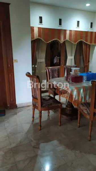 image RUMAH ASRI NYAMAN SEMI FURNISHED DI KAWASAN SEJUK SIAP HUNI POSISI HOOK (4)