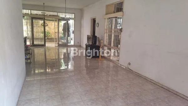 image RUMAH  BELAKANG MALL CIPUTRA WORD (7)