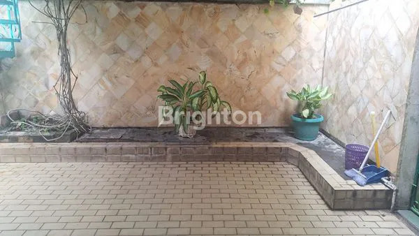 image RUMAH  BELAKANG MALL CIPUTRA WORD (8)