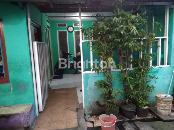 image RUMAH MURAH 2 LANTAI DI DEPOK TIMUR (4)