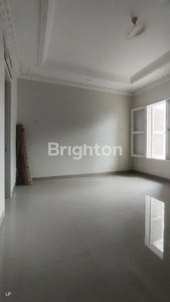 image RUMAH BARU 3 LANTAI CIPUTAT DALAM TOWN HOUSE (6)