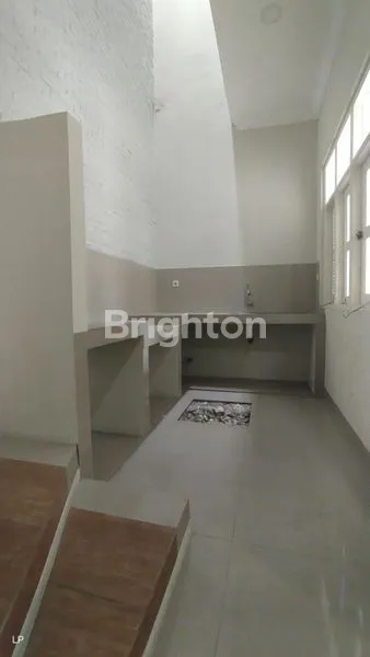 image RUMAH BARU 3 LANTAI CIPUTAT DALAM TOWN HOUSE (7)