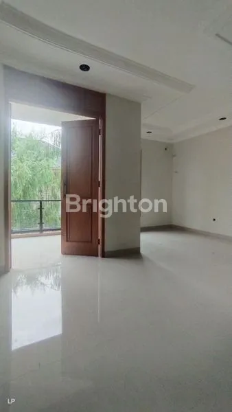 image RUMAH BARU 4 LANTAI ADA ROOF TOP CIPUTAT TANGERANG SELATAN (8)
