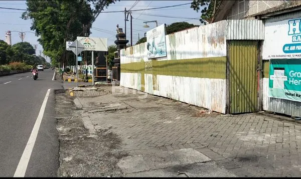 image HOTEL STRATEGIS DI JALAN RAYA PINTU MASUK KOTA MADIUN (3)