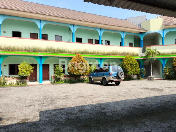 HOTEL STRATEGIS DI JALAN RAYA PINTU MASUK KOTA MADIUN