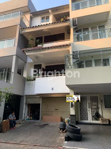 RUMAH PANTAI MUTIARA