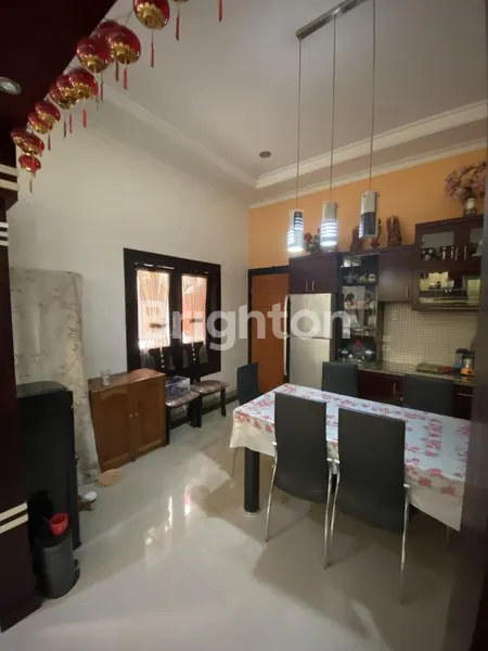 image DIJUAL RUMAH CANTIK TYPE 2 LANTAI DAN SIAP HUNI DI TENGAH KOTA SAMARINDA (3)