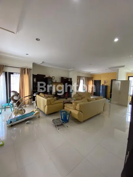 image DIJUAL RUMAH CANTIK TYPE 2 LANTAI DAN SIAP HUNI DI TENGAH KOTA SAMARINDA (7)