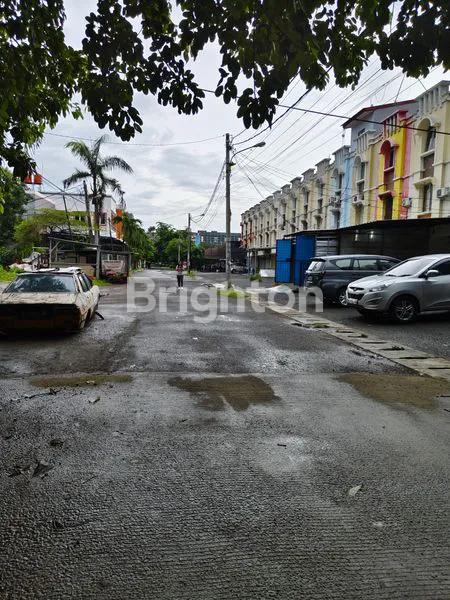 image RUKO GANDENG, AREA KOMERSIL, LOKASI HARAPAN INDAH PEJUANG MEDAN SATRIA (7)