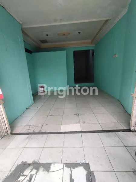 image KIOS GANDENG 3 STRATEGIS DIDEPOK (7)