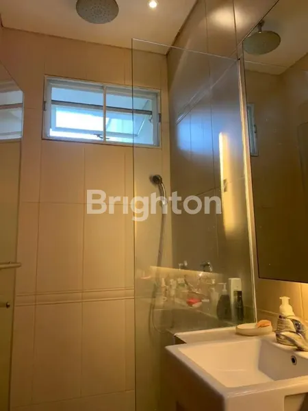 image RUMAH MINIMALIS TERAWAT DI KLAMPIS, DEKAT MERR (3)