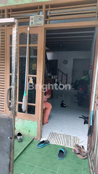 image RUMAH MASUK GANG PALMERAH KEMANGGISAN JAKARTA BARAT  (4)