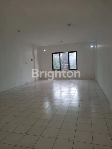 image RUKO 2 LANTAI BAWA HOKI LOKASI STRATEGIS SIAP HUNI (2)