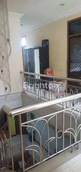 image RUMAH 2 LANTAI DI PERUM BABATAN PILANG RAYA, BABATAN, KEC WIYUNG, SURABAYA (6)