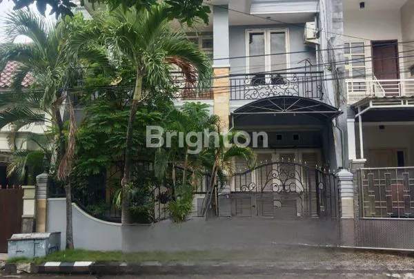 image RUMAH 2 LANTAI DI PERUM BABATAN PILANG RAYA, BABATAN, KEC WIYUNG, SURABAYA (1)