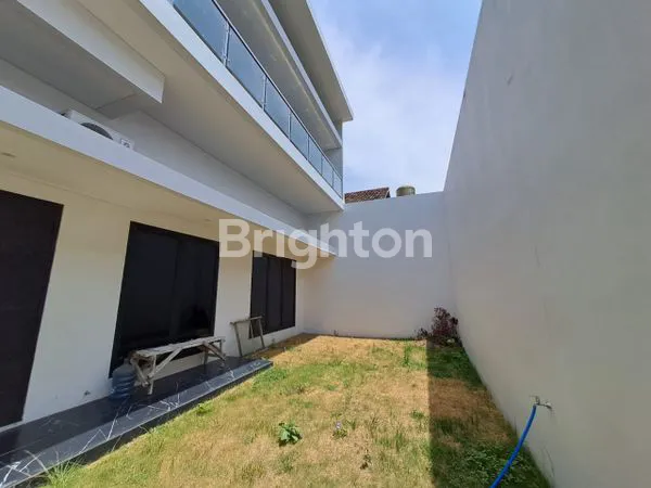 image DIJUAL RUMAH MEWAH NYAMAN DI LOKASI TENANG DAN STRATEGIS. (7)