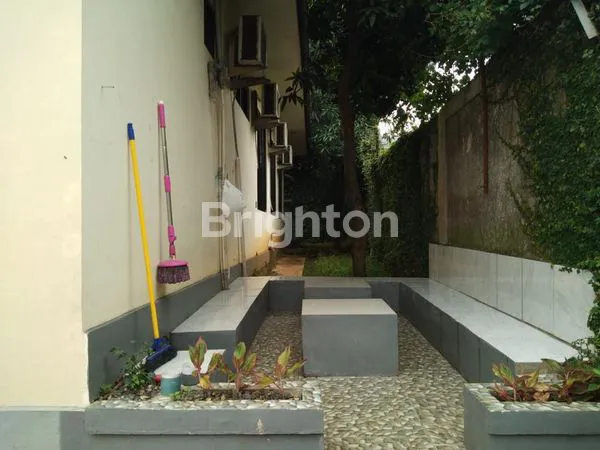 image RUMAH DAN KANTOR EKSKLUSIF  LOKASI STRATEGIS  DI JLN. RAYA PONDOK GEDE JAKARTA TIMUR (7)