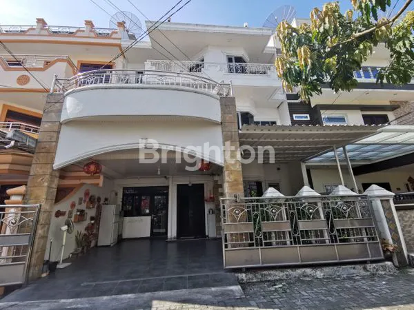 image RUMAH MEWAH DALAM KOMPLEK ELITE (1)