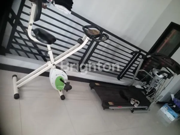 image RUMAH DUA LANTAI BOULEVARD (6)