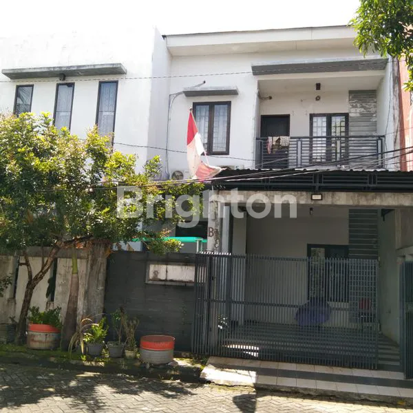 image RUMAH DUA LANTAI BOULEVARD (8)