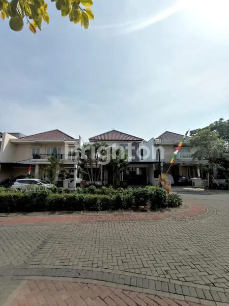 image RUMAH 2 LANTAI FURNISH SIAP HUNI HABIS RENOV (1)