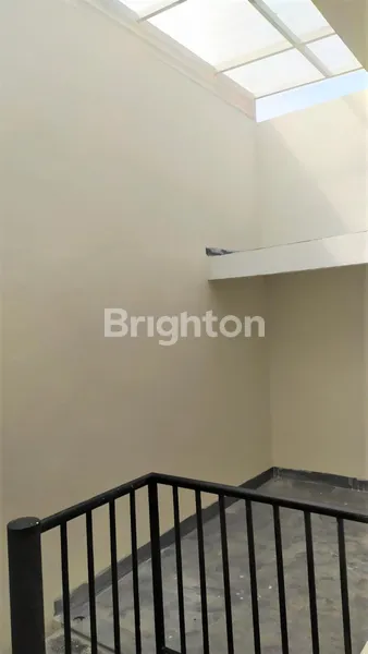 image RUMAH MINIMALIS NEW GRESS DI RUNGKUT ASRI READY 2 UNIT (6)