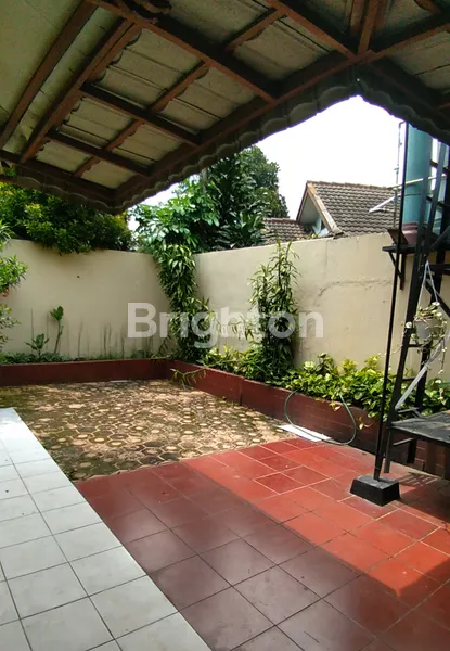 image RUMAH ASRI DI KOMP MARGAHAYU RAYA, BANDUNG (7)